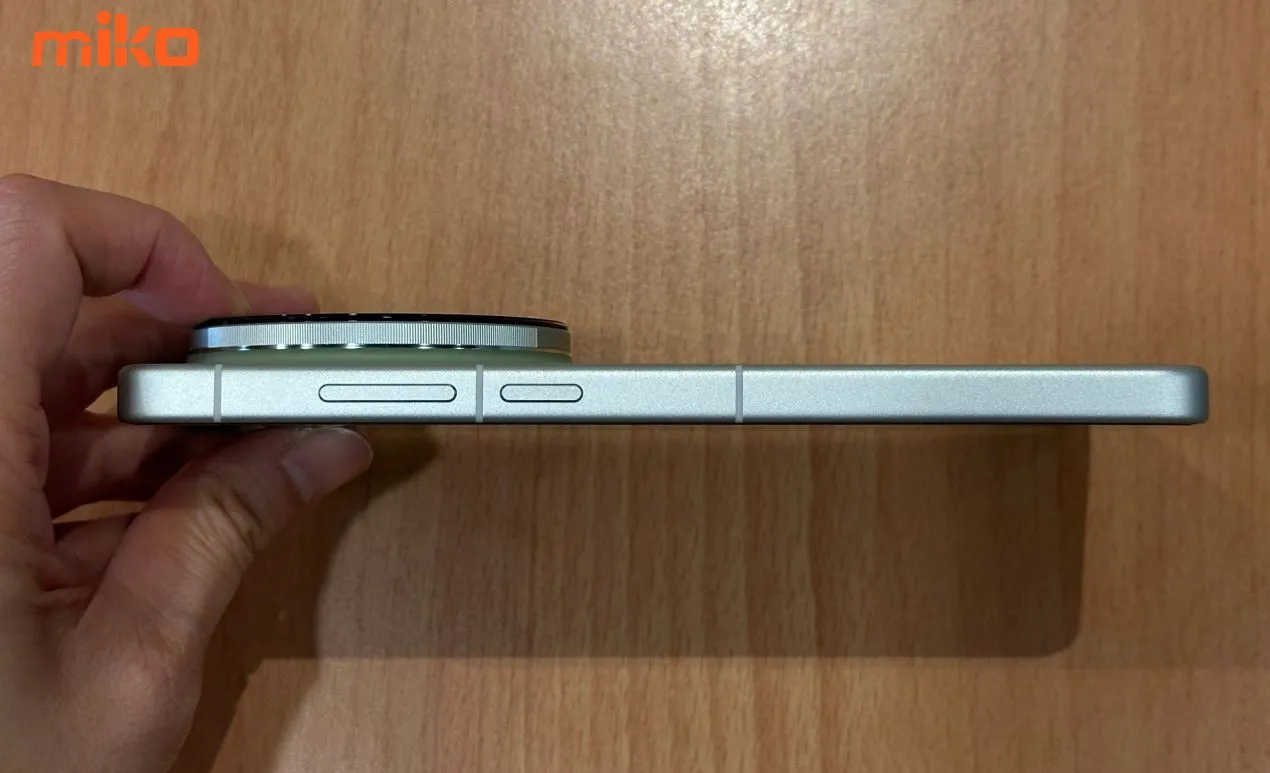 2. vivo-x300-ultra-unbox -4